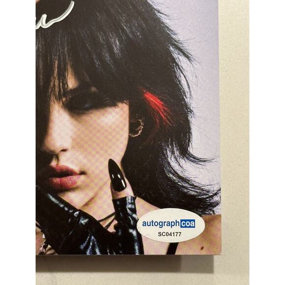 MAGGIE LINDEMANN - Paranoia Cd with Signed / Autographed COA Booklet - ACOA #5 - Picture 6 of 10